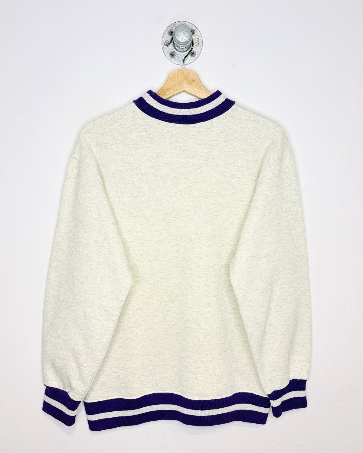 Vintage 90s Onondaga Ski Club Syracuse New York Ash Grey & Purple Crewneck Sweatshirt