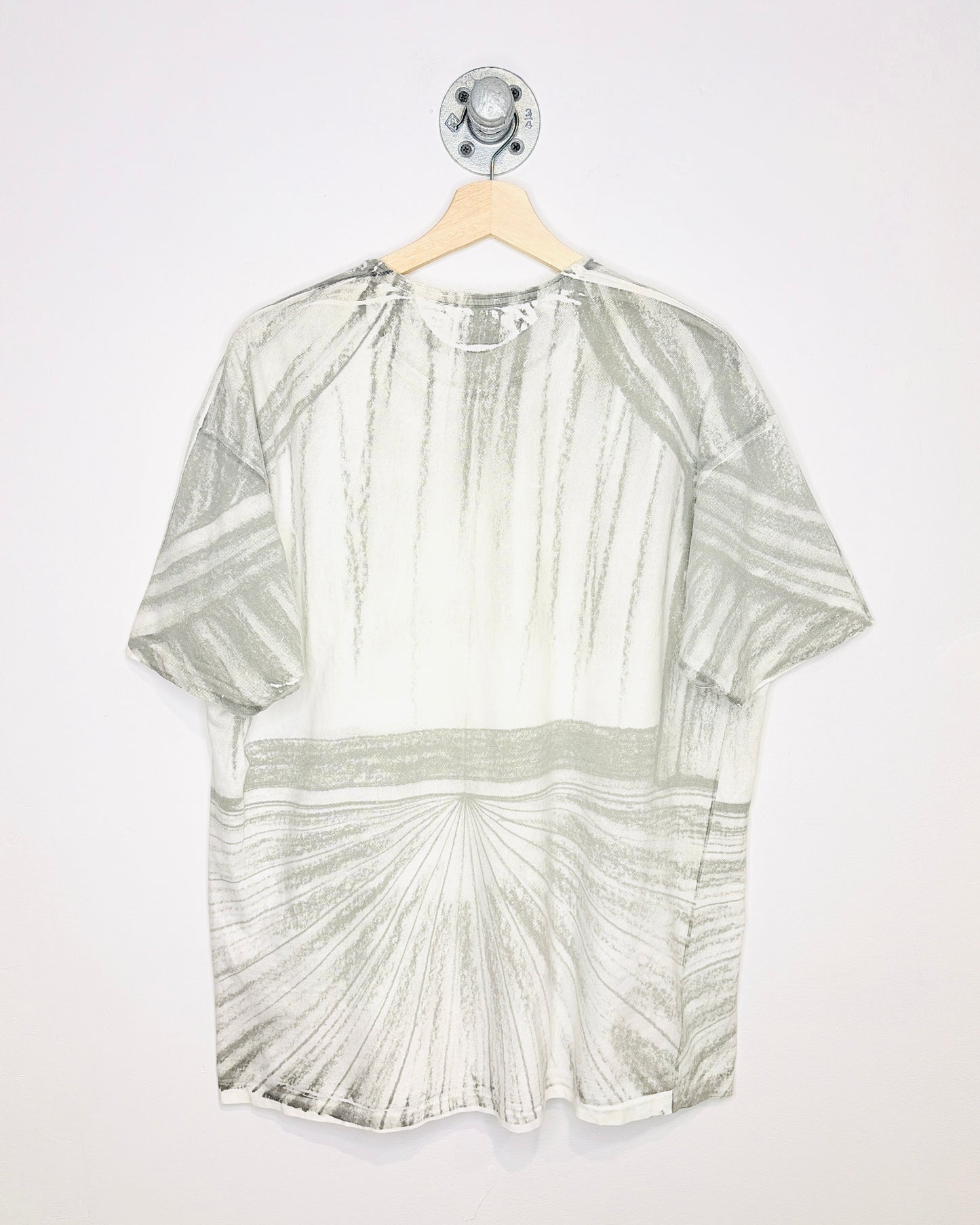 Vintage 1992 Looney Tunes Bugs Bunny Elmer Fudd White & Grey Tee Shirt