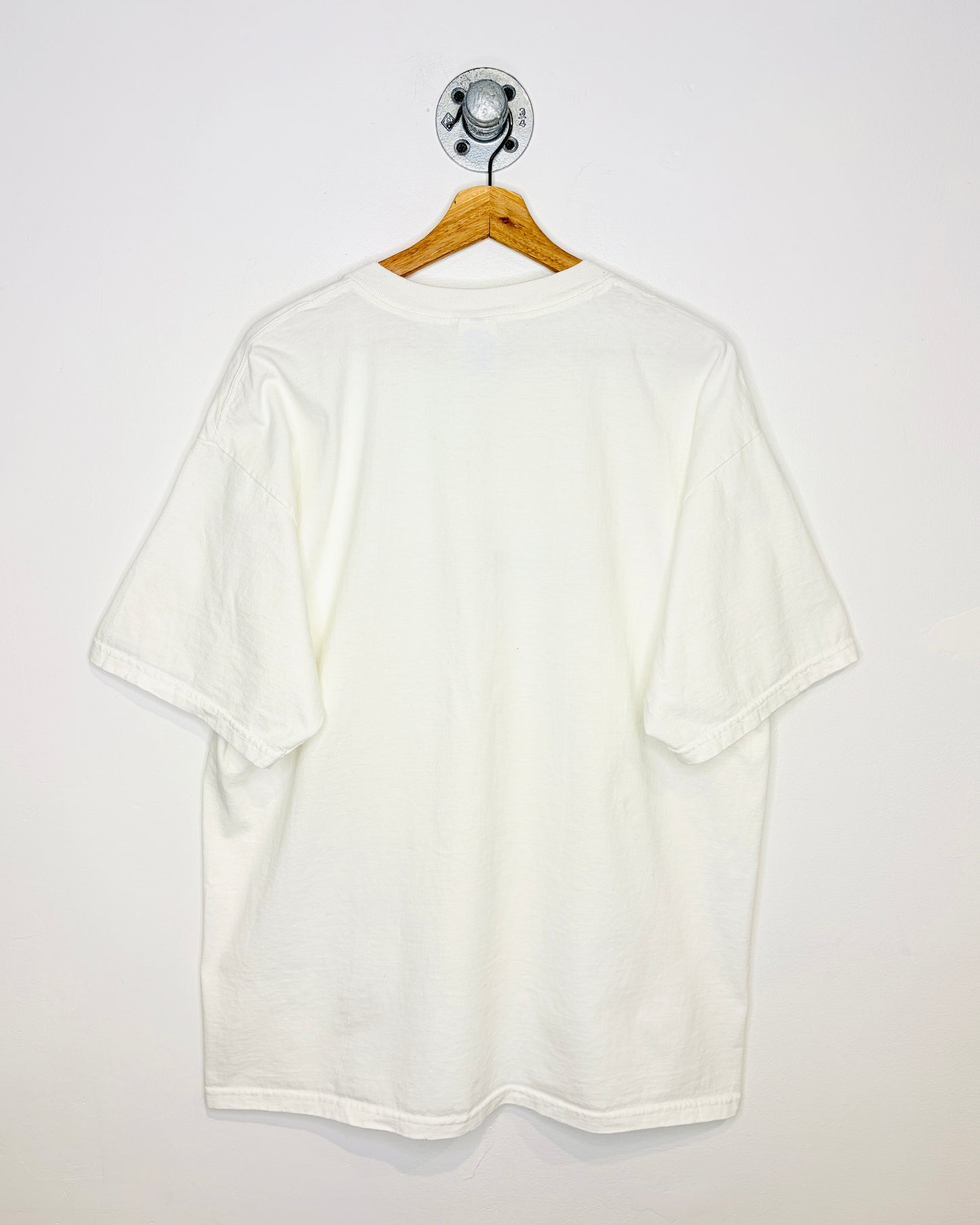 Vintage 2000s Globe And Mail White Tee Shirt