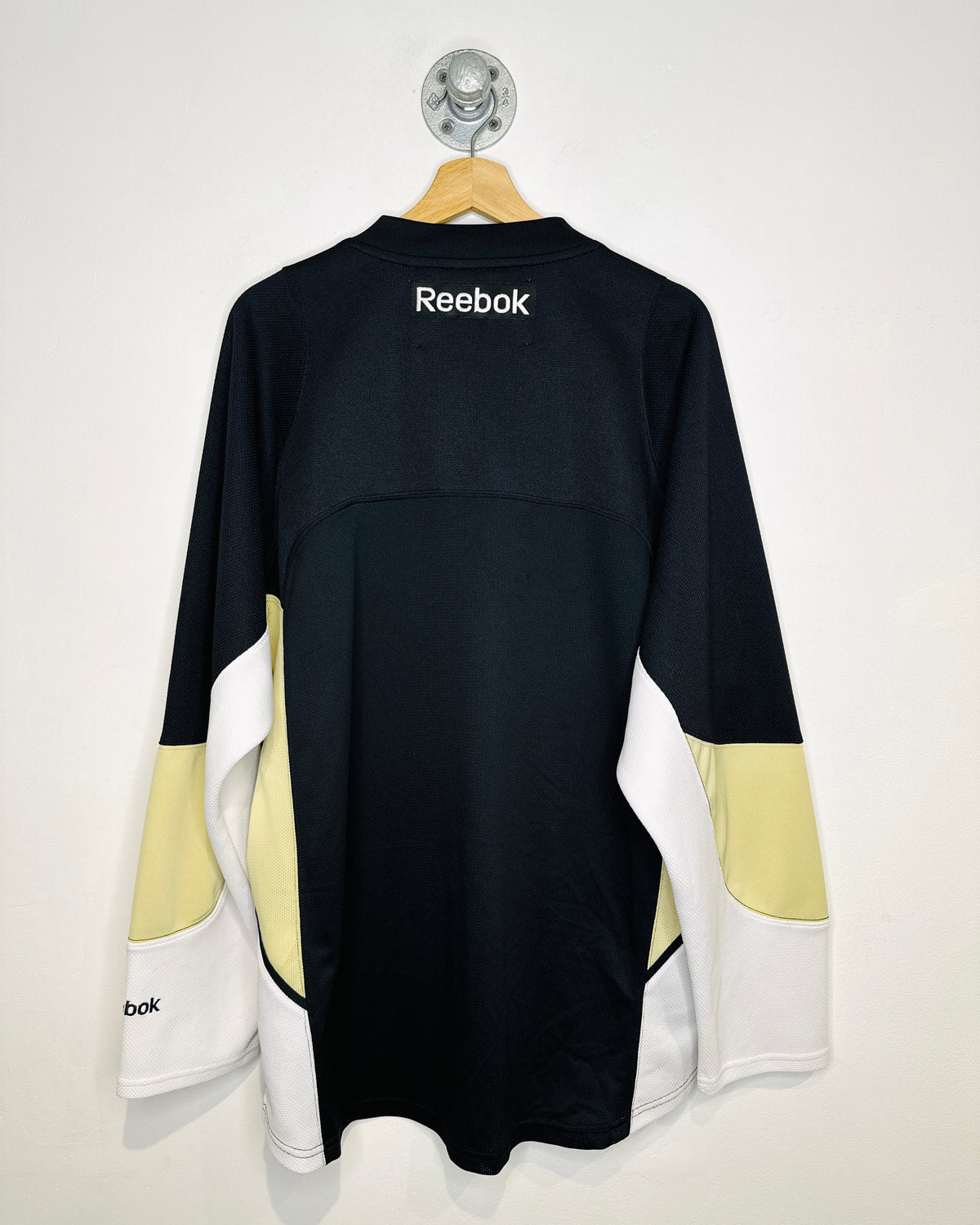 2000s Pittsburgh Penguins Black Hockey Jersey