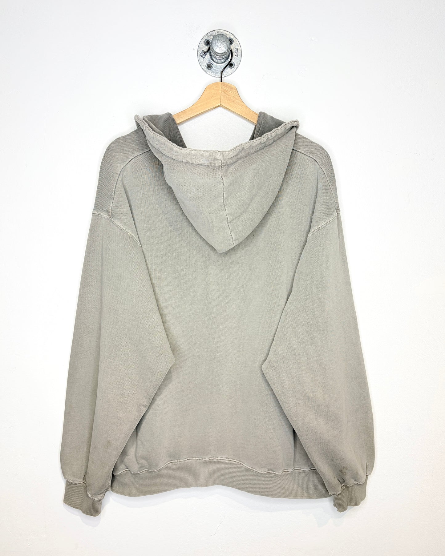 Vintage Cabela’s Field Duty Thrashed & Faded Grey Hoodie