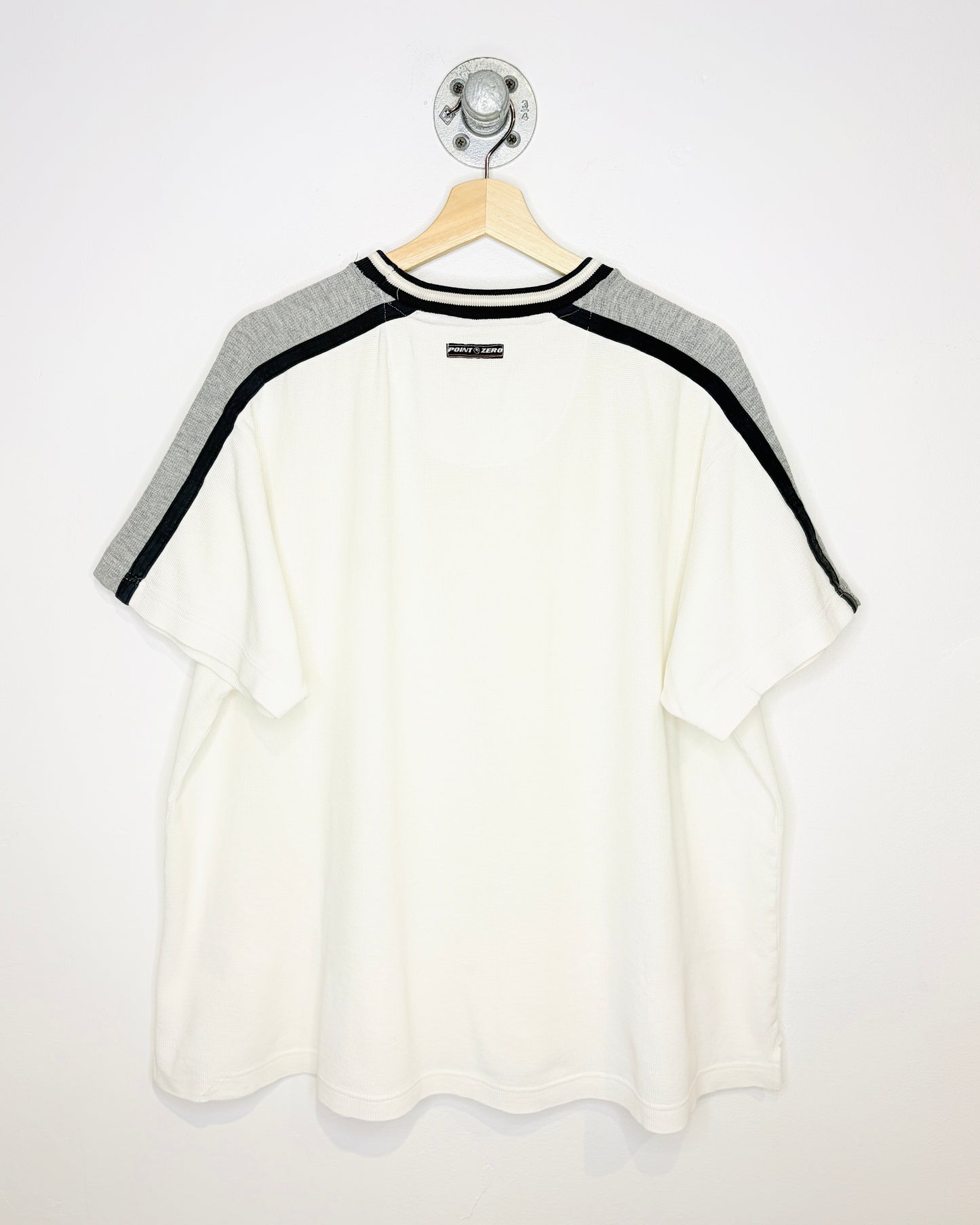 Vintage 90s/Y2K Point Zero Boxy White & Navy Waffle Tee Shirt