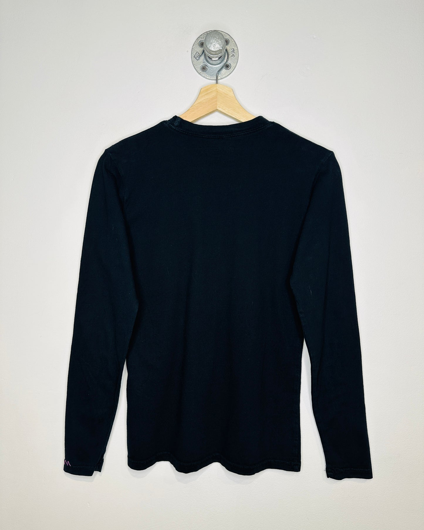 2000s Hard Rock Cafe “Rockin’ The Planet” Black Women’s Longsleeve Shirt
