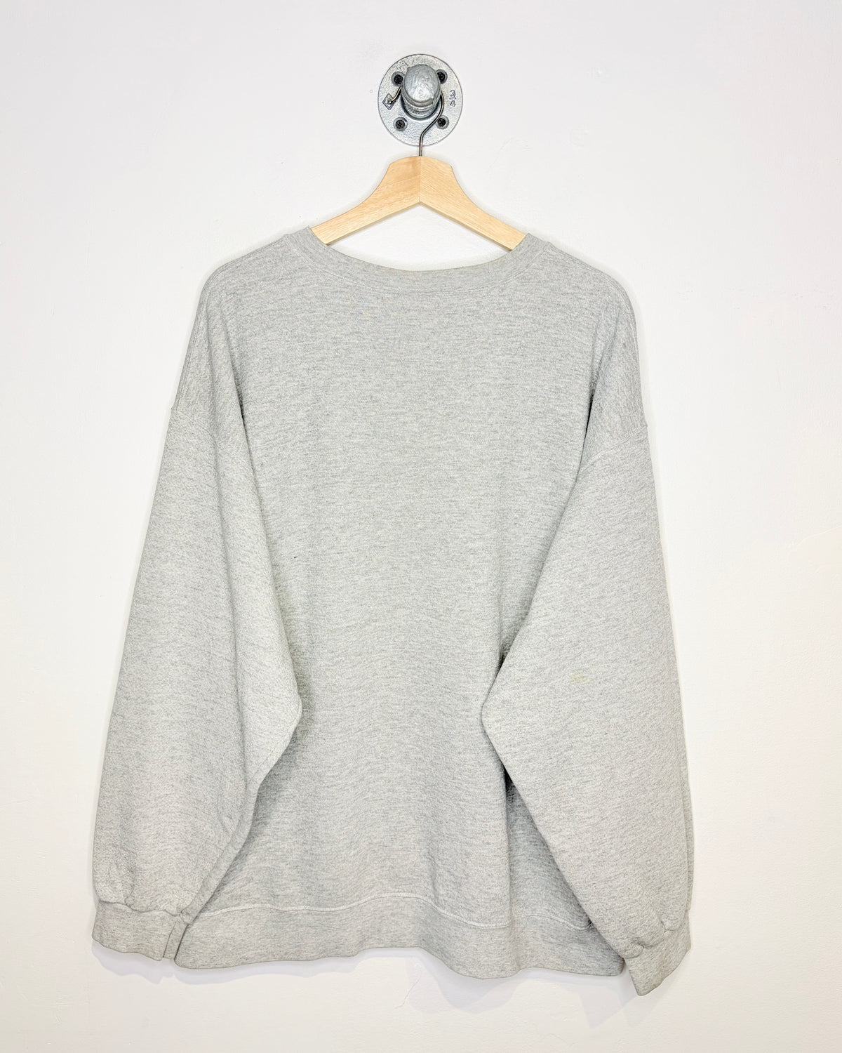 Vintage Pooh Bee-Hold The Moment Grey Crewneck Sweatshirt