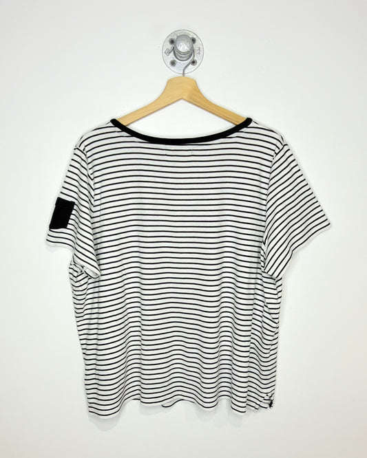 2000s Women’s Ralph Lauren Boxy White & Black Striped Tee Shirt