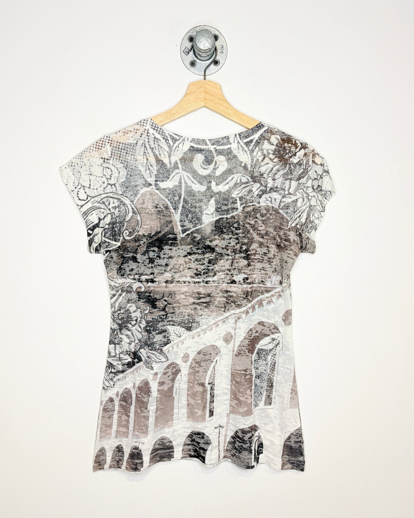 Vintage Y2K Women's Rio De Janeiro Brasil AOP Paper Thin White Tee Shirt
