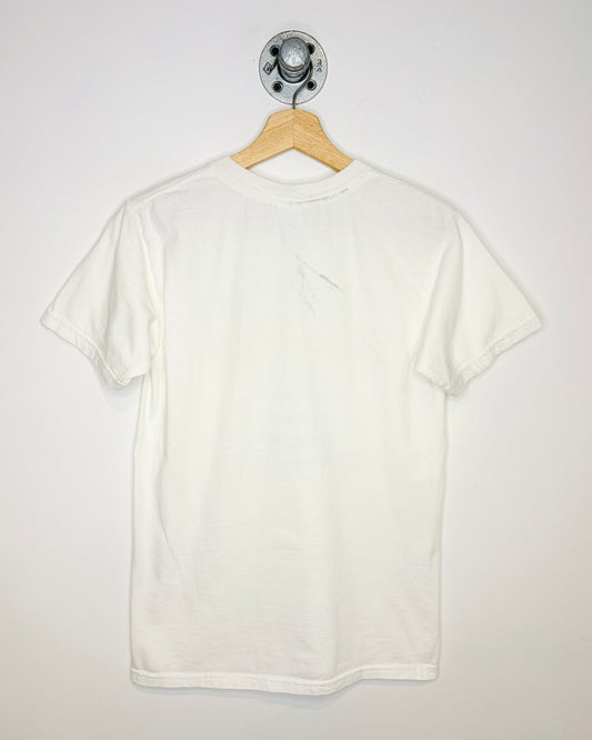 Vintage 2000s I Identify With Dorothy The Resort White Tee Shirt
