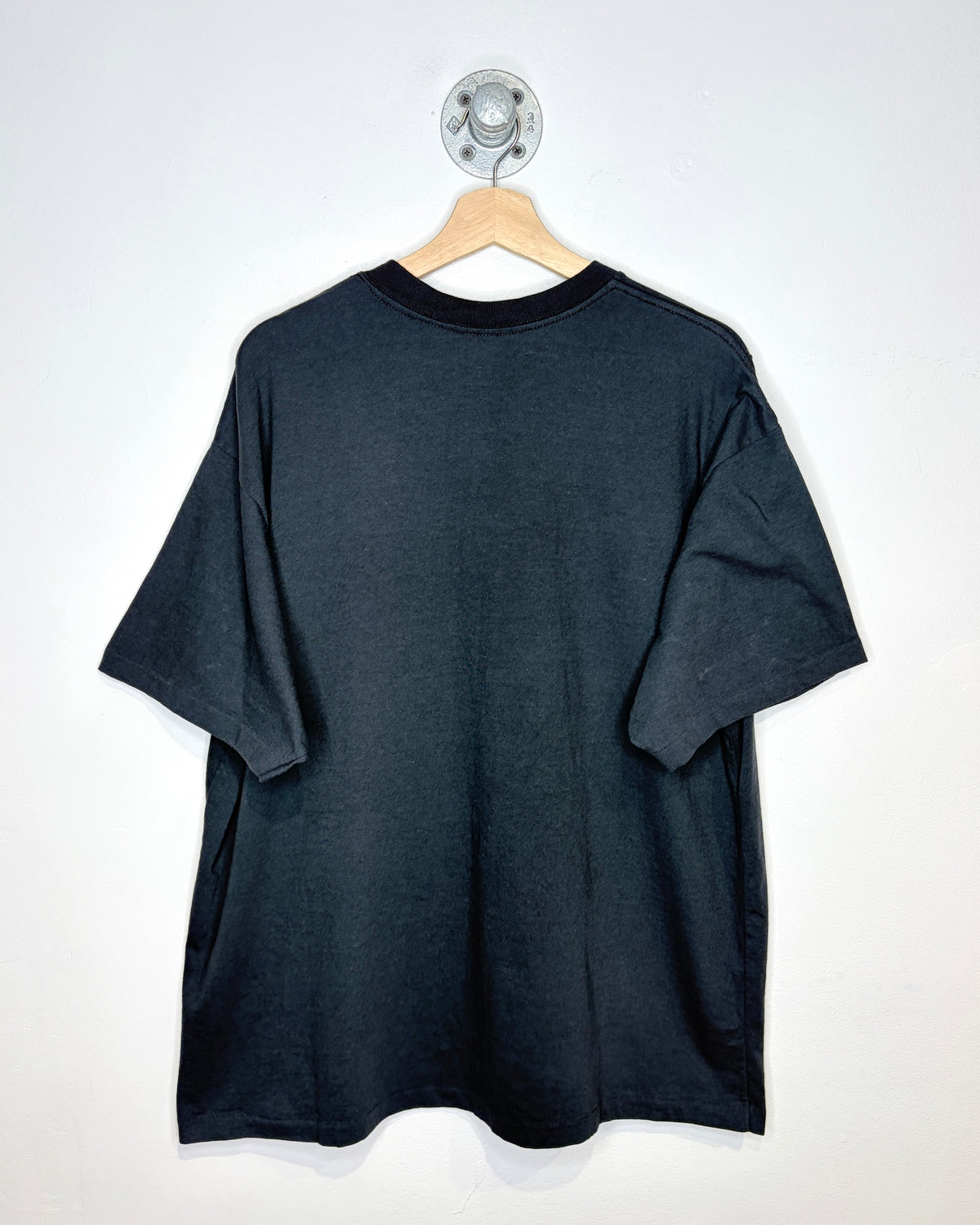 Vintage 90s Indigenous Art Wolf Landscape Black Tee Shirt