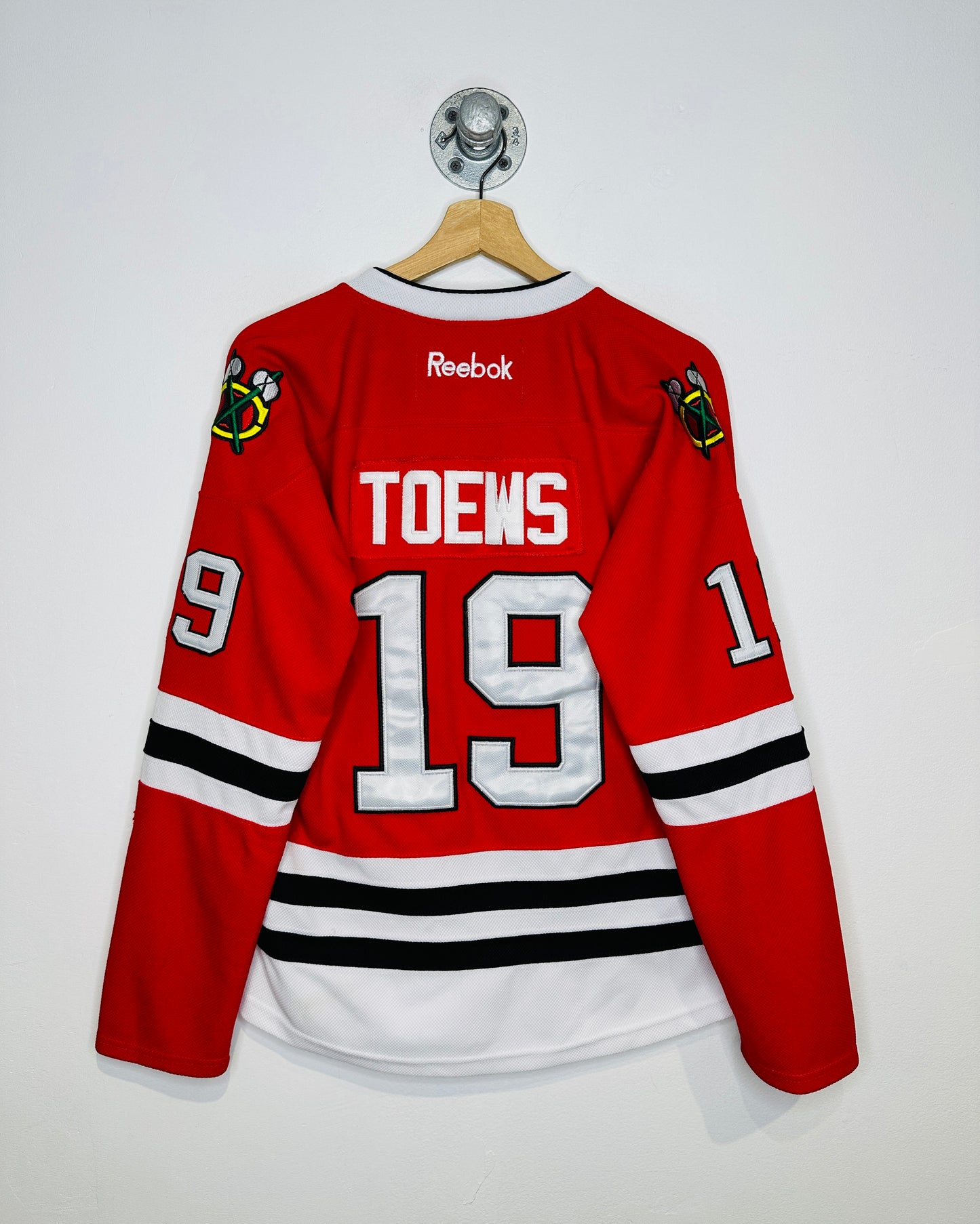 Vintage 2005 Chicago Blackhawks RBK CCM Toews Hockey Jersey