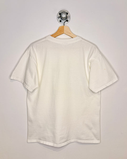 2000s Victoria Canada Joe White Tee Shirt