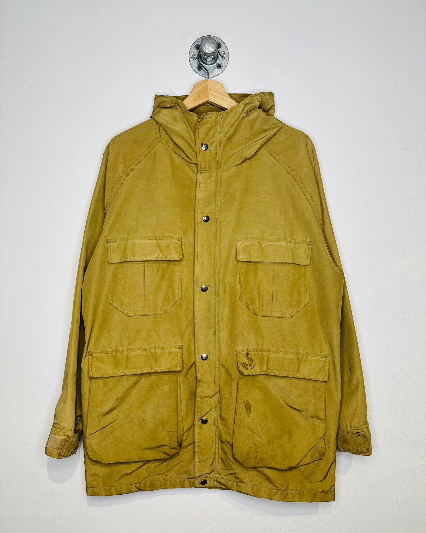 Vintage 1980s Woolrich Tan Utility Cotton Nylon Blenf Four Pocket Hooded Jacket