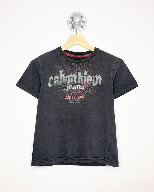 Vintage Y2K Women's Calvin Klein Faded Black Tee Shirt