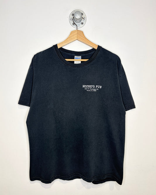 Vintage 2000s Mooney’s Pub Faded Black Tee Shirt