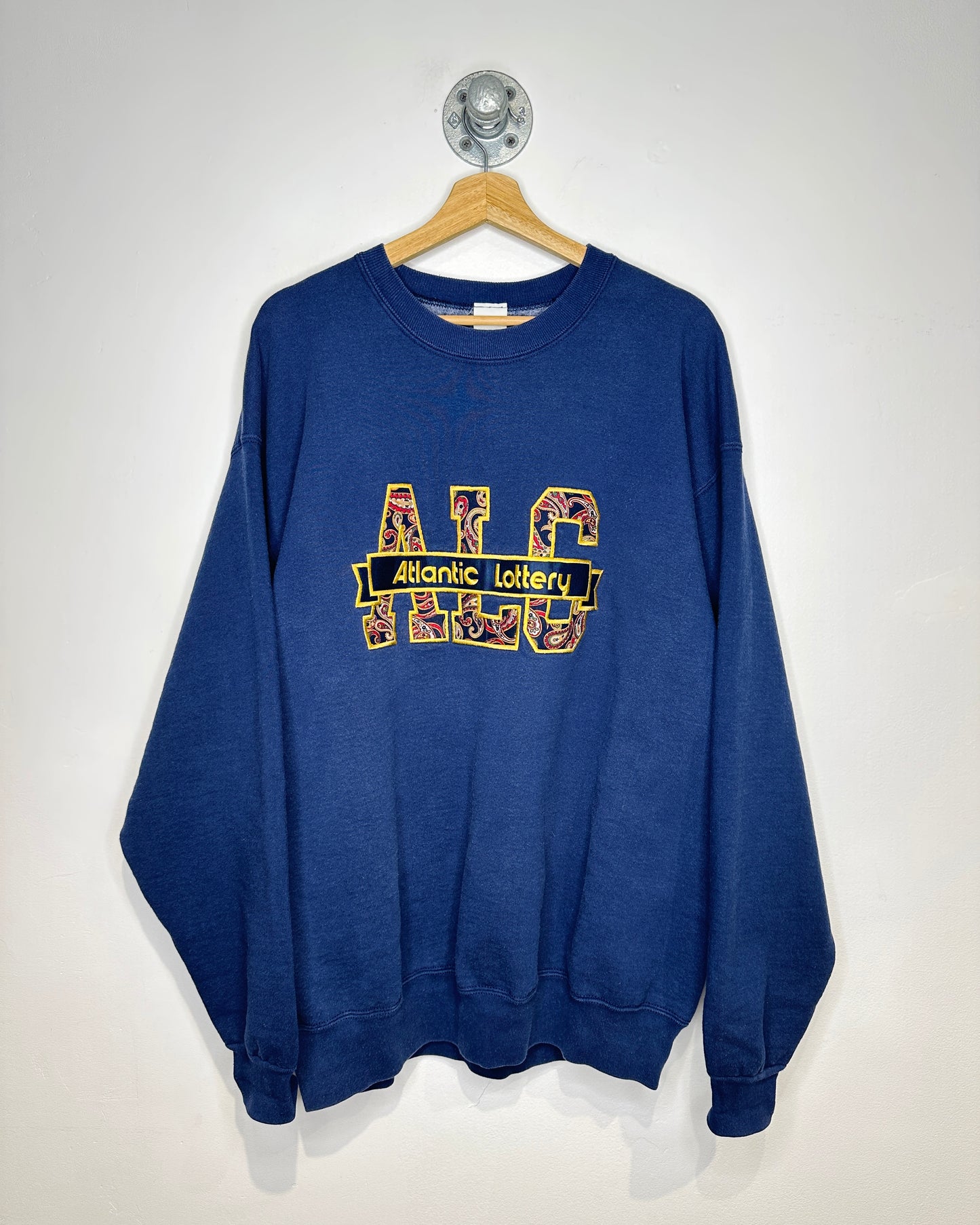 Vintage 1990s Atlantic Lottery EmbroideredNavy Crewneck Sweatshirt