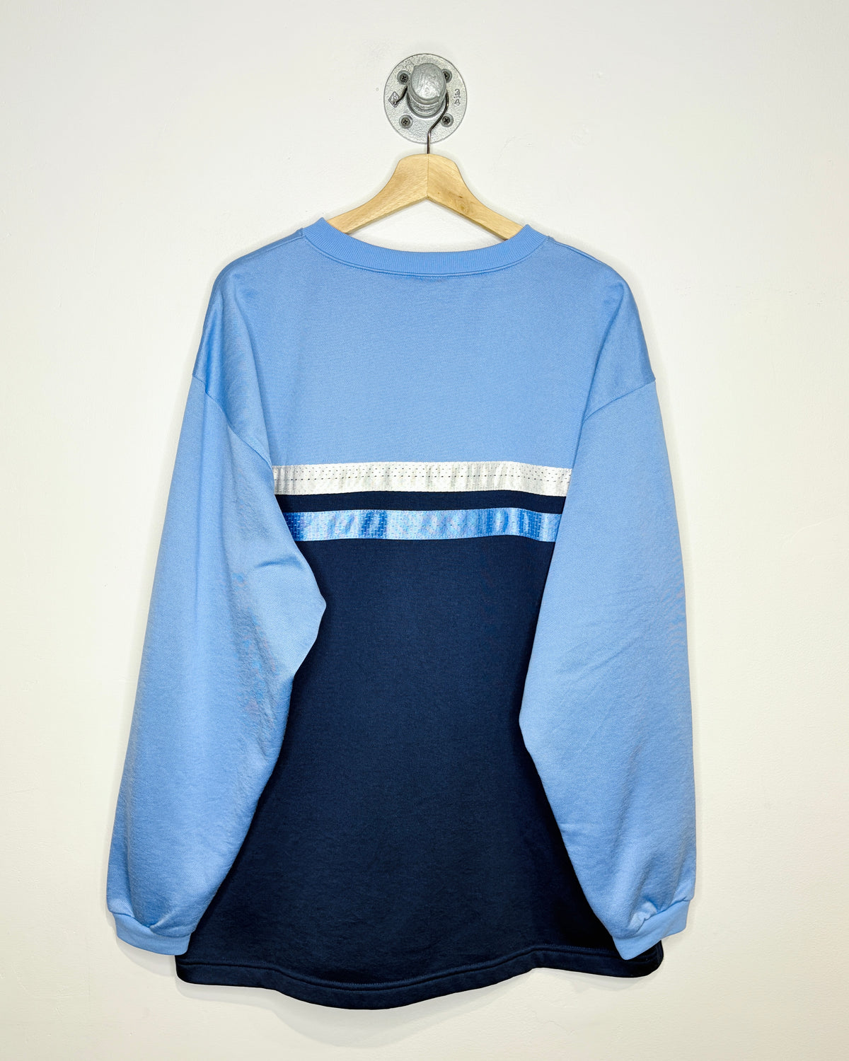 Vintage Y2K Franklin Light Blue & Navy V-Neck Sweatshirt