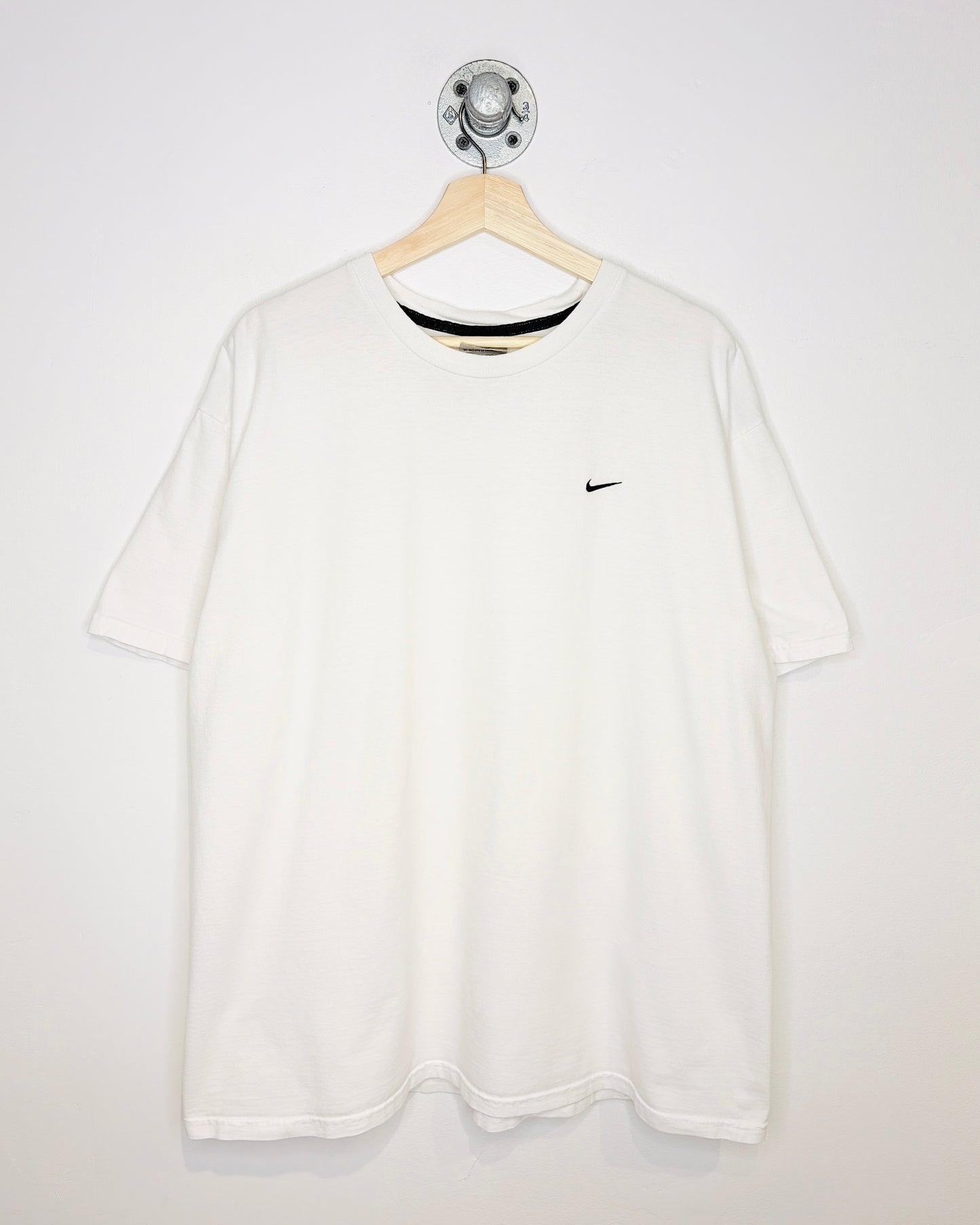 Vintage 90s/00s Nike Mini Swoosh White Tee Shirt