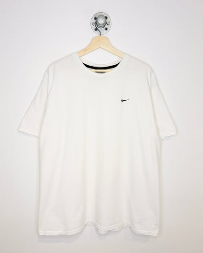 Vintage 90s/00s Nike Mini Swoosh White Tee Shirt