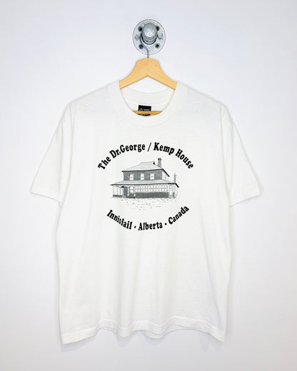 Vintage 1990s Innisfail Alberta Dr. George Kemp House Tourist White Tee Shirt