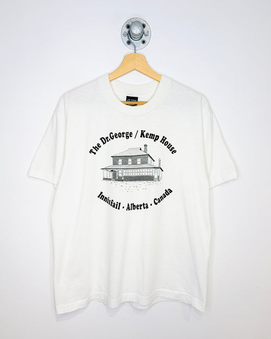 Vintage 1990s Innisfail Alberta Dr. George Kemp House Tourist White Tee Shirt