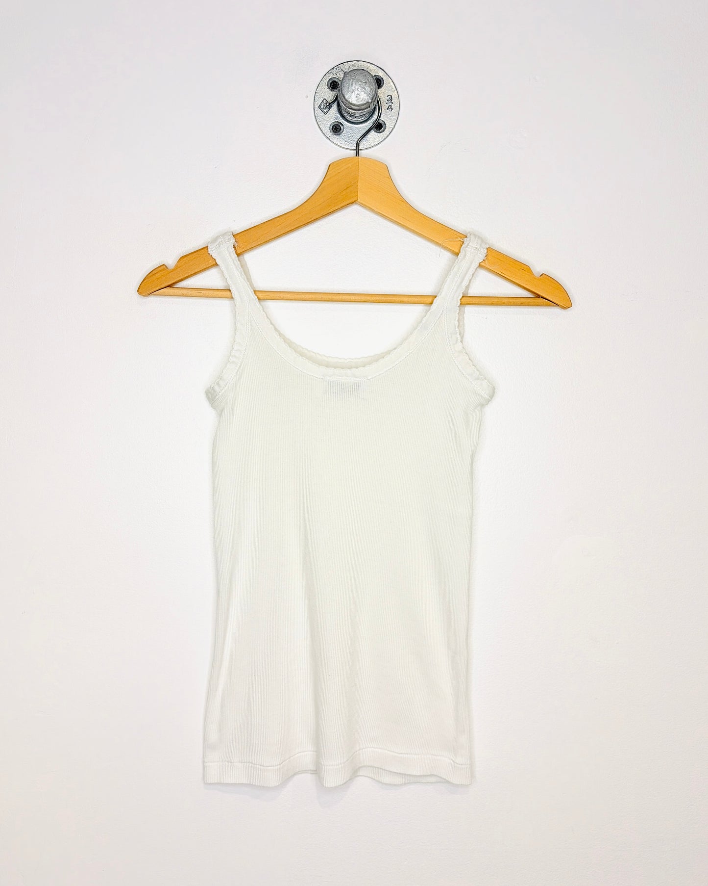 Vintage 70s Women’s Chrysanthemum White Tank Top