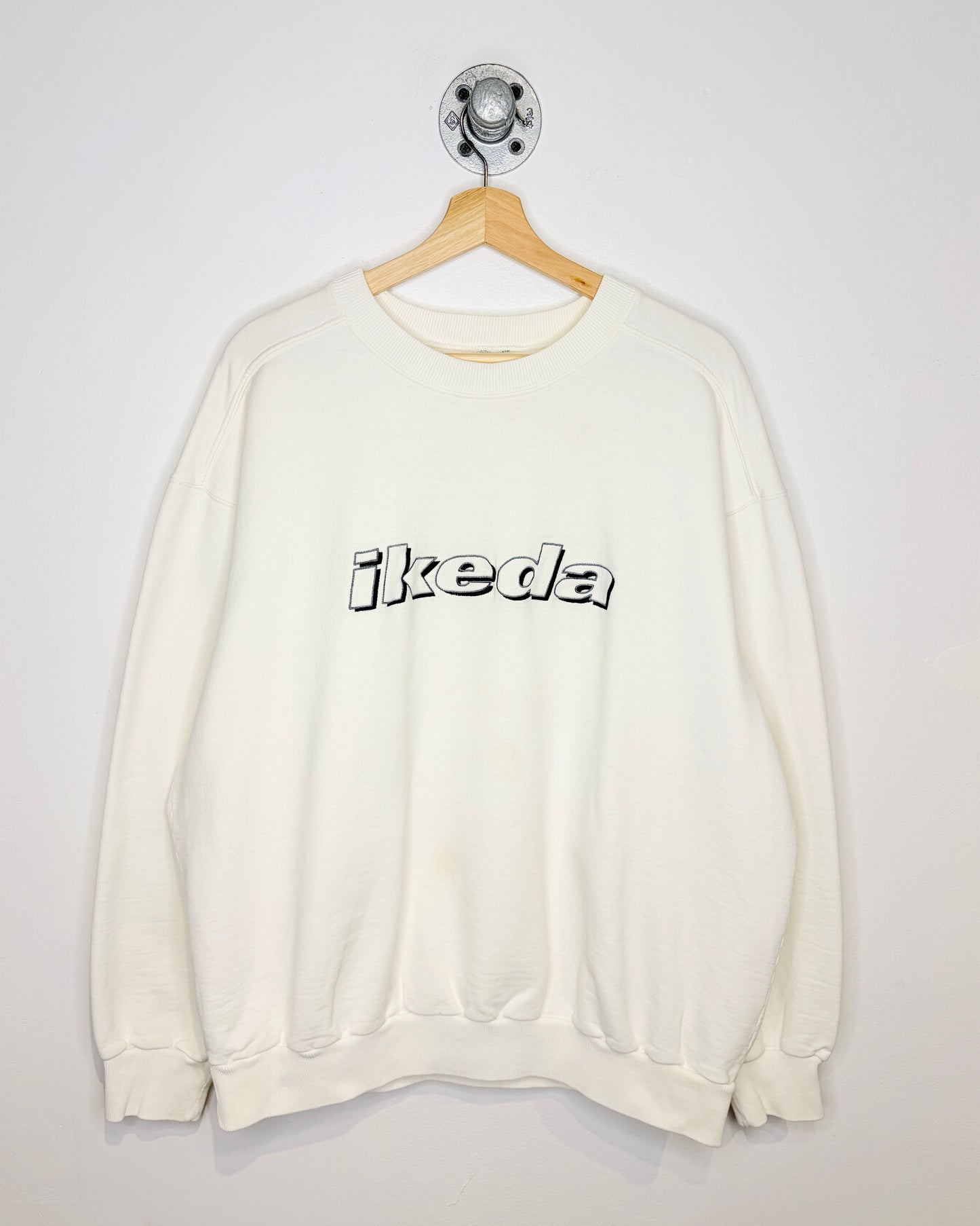 Vintage 90s Ikeda Embroidered White Crewneck Sweatshirt