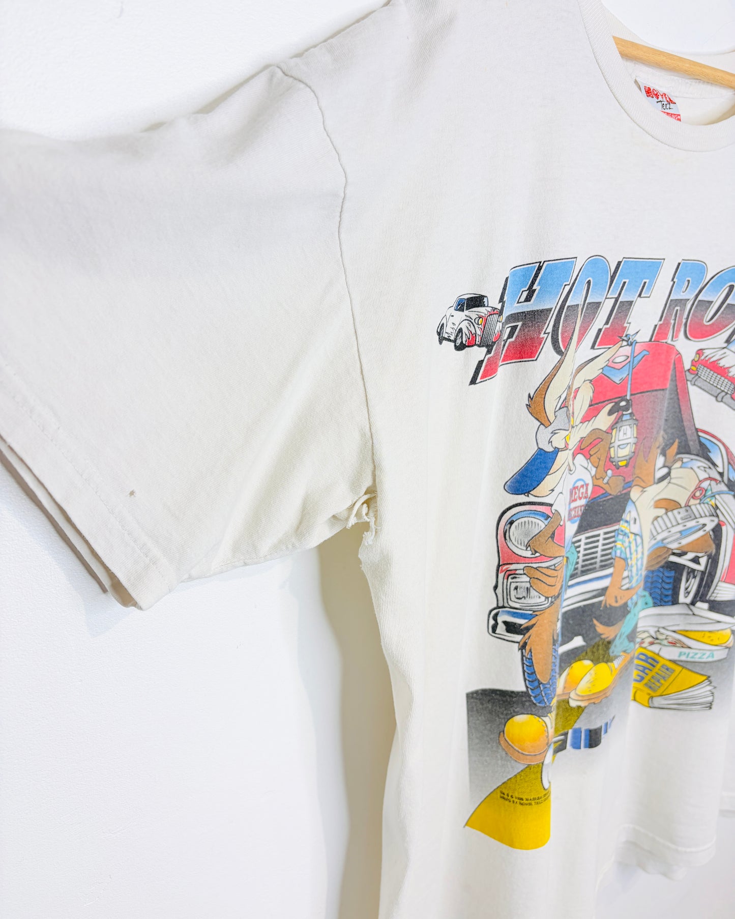 Vintage 1995 Looney Tunes Hot Rods Mechanics Thrashed White Tee Shirt
