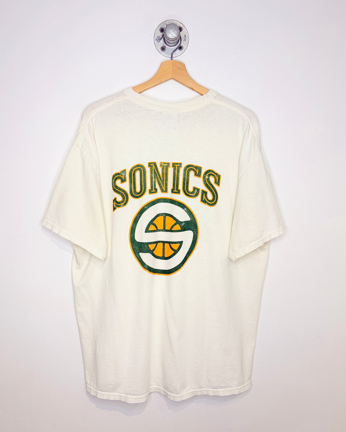 Vintage Seattle SuperSonics Distressed White Tee Shirt