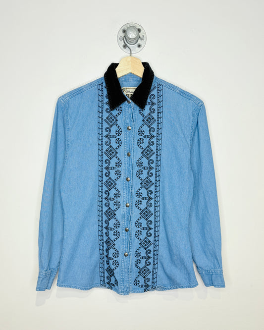 Vintage 90s Women’s Wrangler Silver Lake Denim Button Up Shirt
