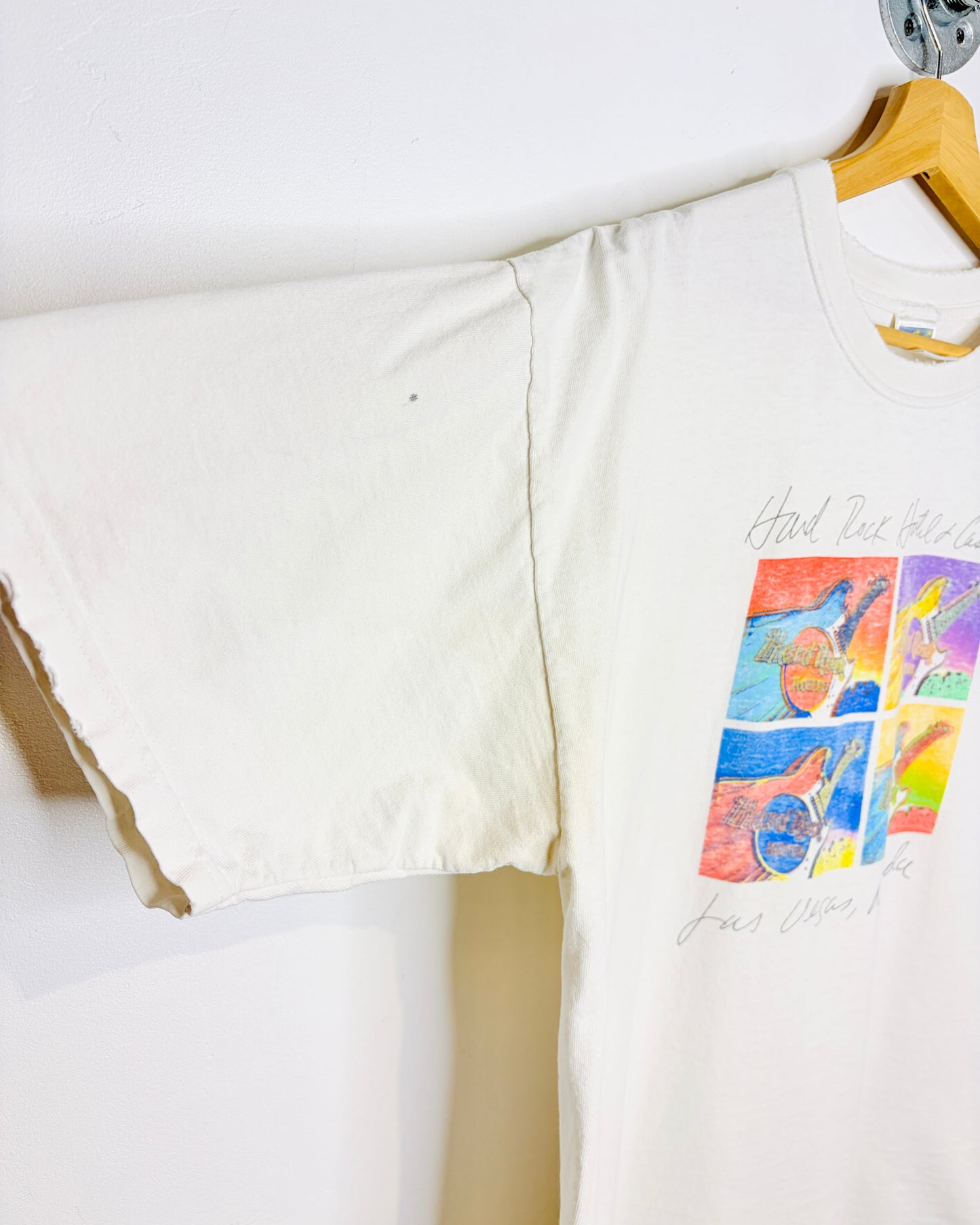Vintage Hard Rock Cafe Las Vegas Distressed White Tee Shirt