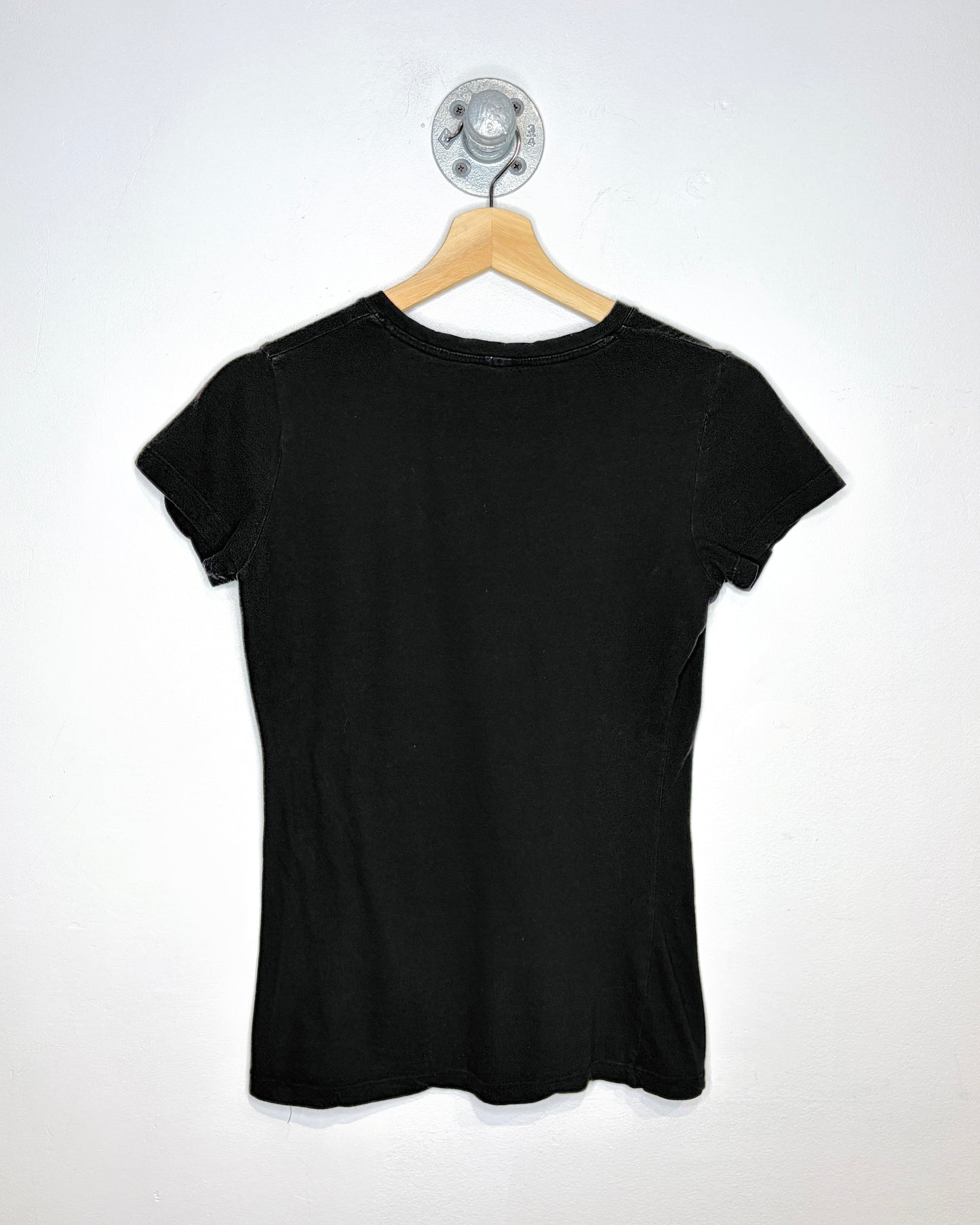 Y2K Women's Hurley Black V-Neck Tee Shirt