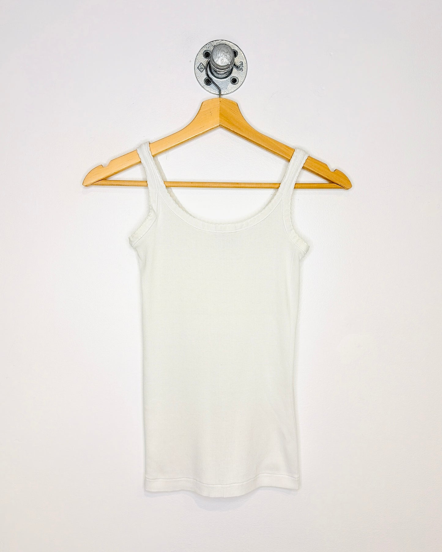 Vintage 70s Women’s Chrysanthemum White Tank Top