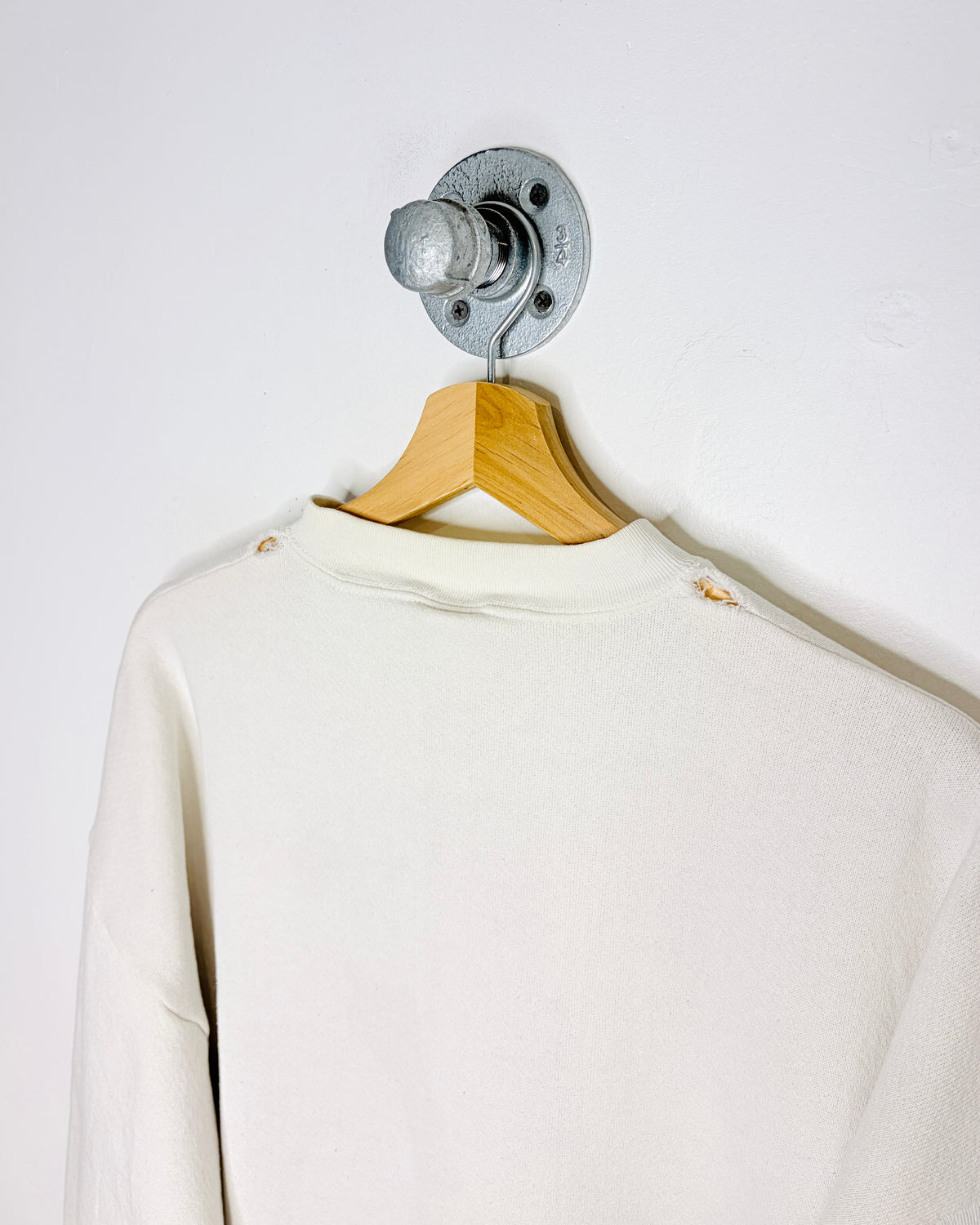 Vintage 1997 Looney Tunes Tweety Bird Sunflower White Crewneck Sweatshirt