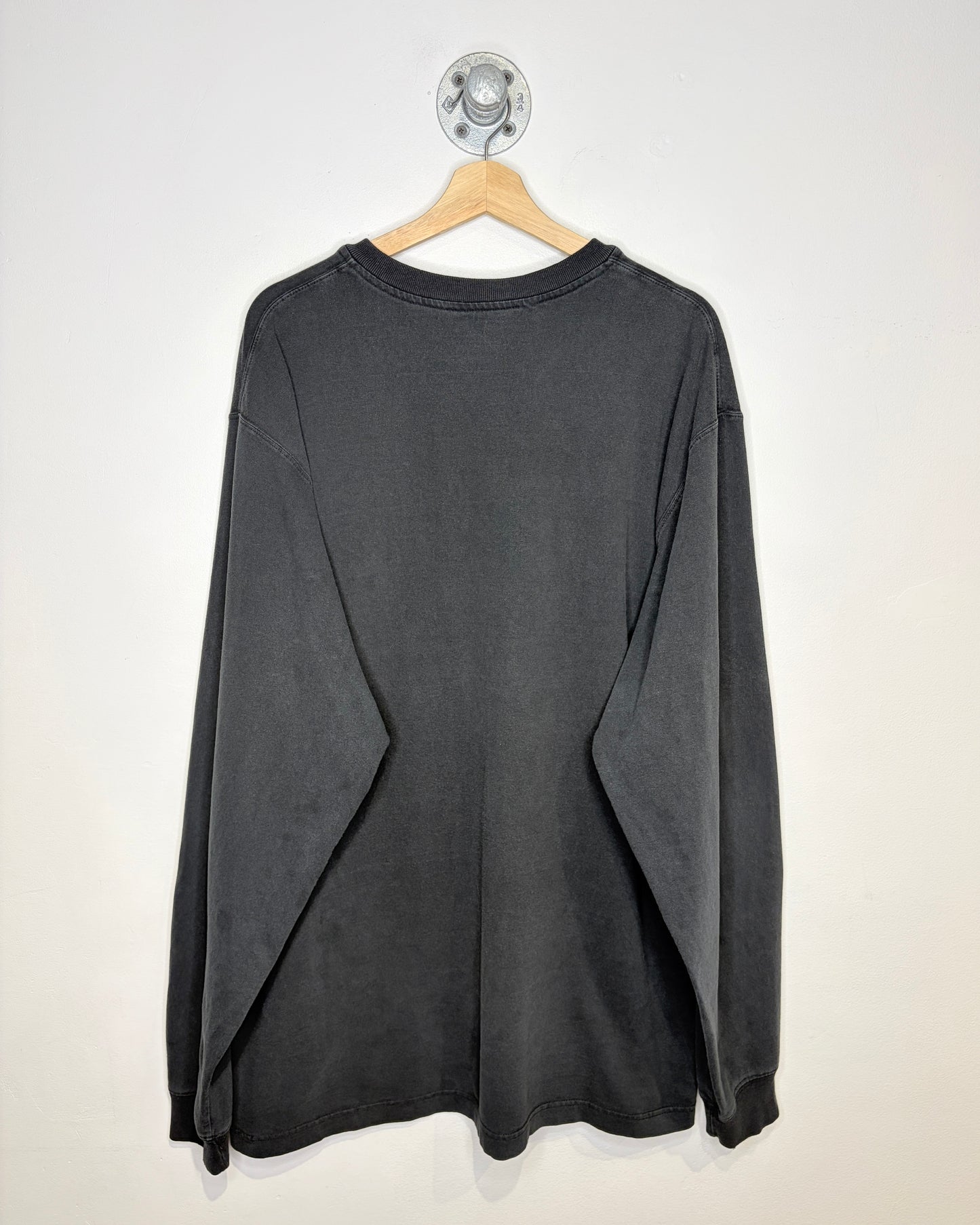 2000s Carhartt Faded Black Henley Longsleeve Pocket Shirt