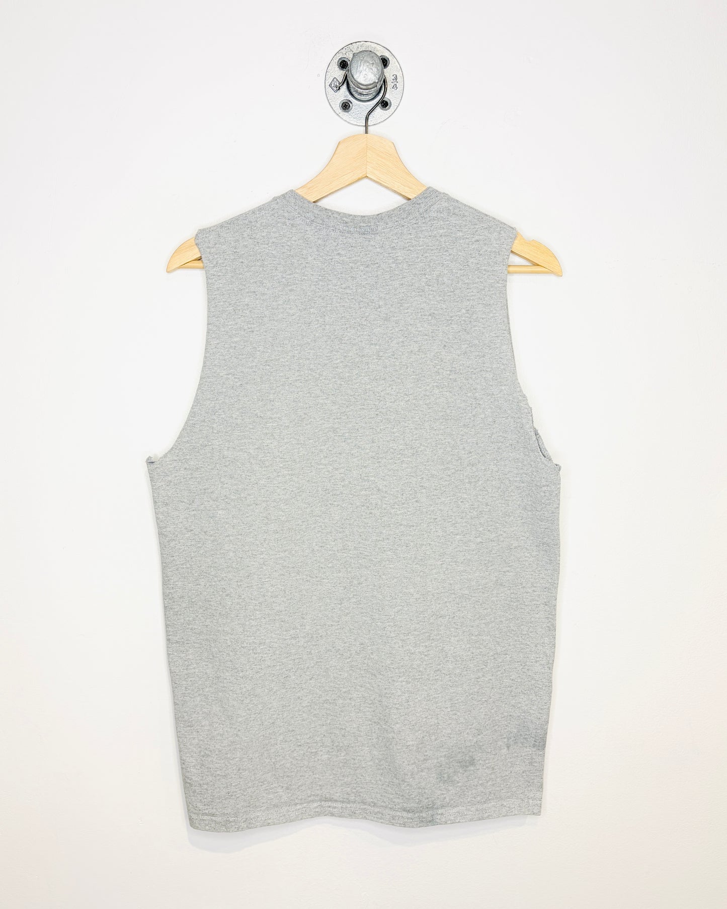 Vintage 90s/00s Gold’s Gym Harajuku Annex Japan Grey Cut Off Tank Top
