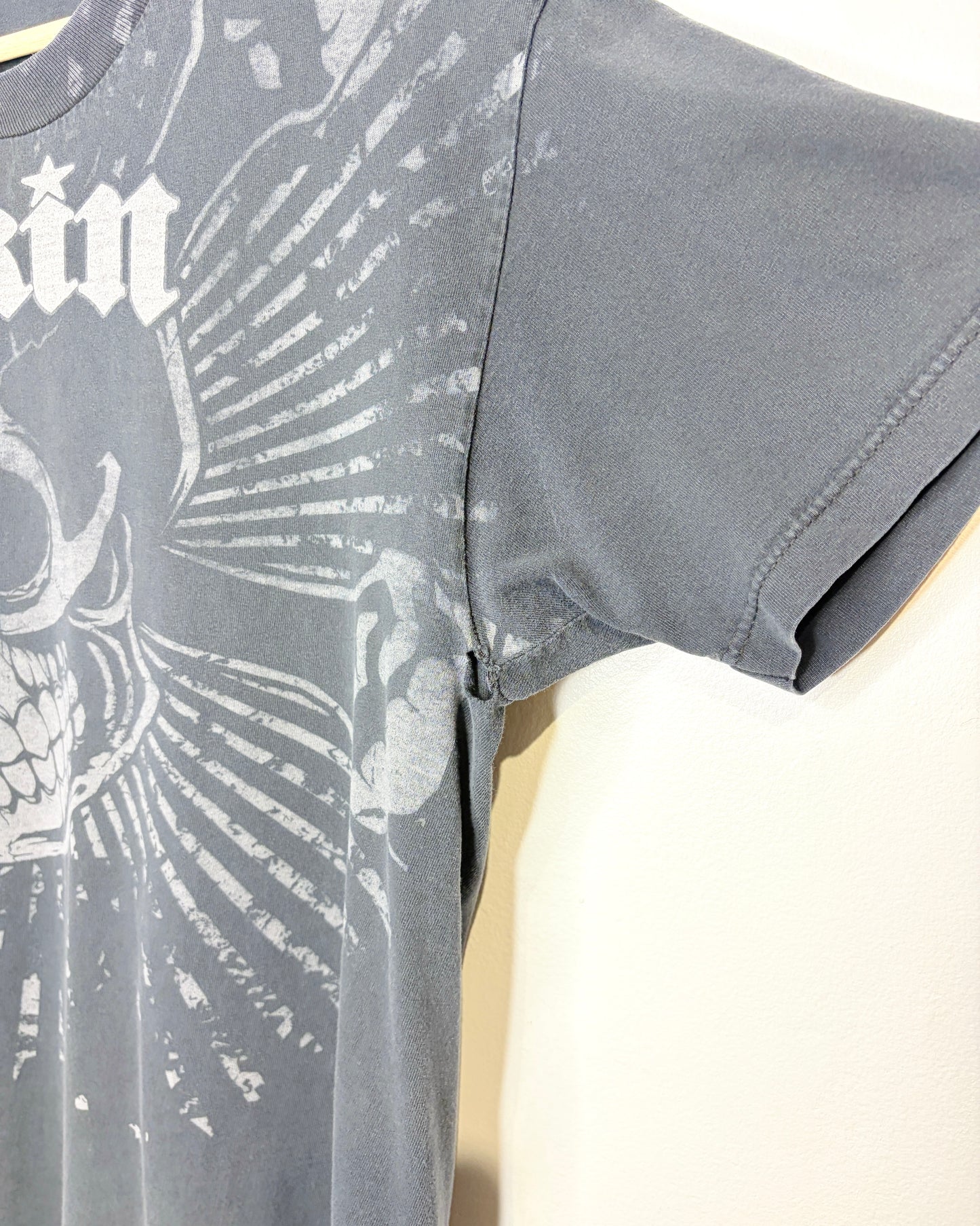 Vintage 2000s Skin Industries Skull Graphic Faded Black Tee Shirt