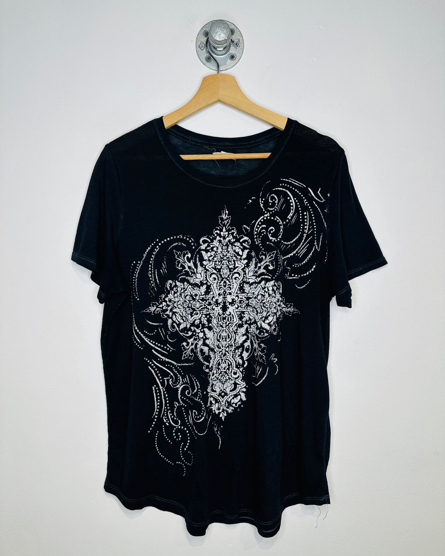 2000s Rhinestone Fleur De Lis Black Women’s Tee Shirt