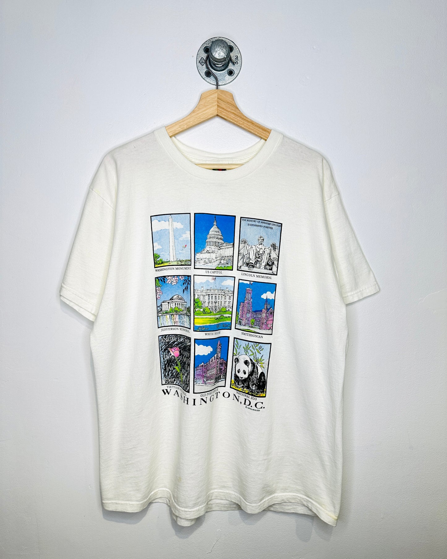 Vintage 90s Washington D.C Landmarks White Tee Shirt