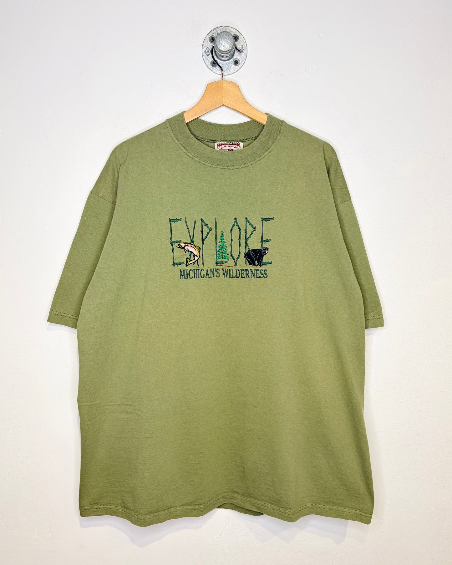 Vintage 2000s Explore Michigan’s Wilderness Green Tee Shirt