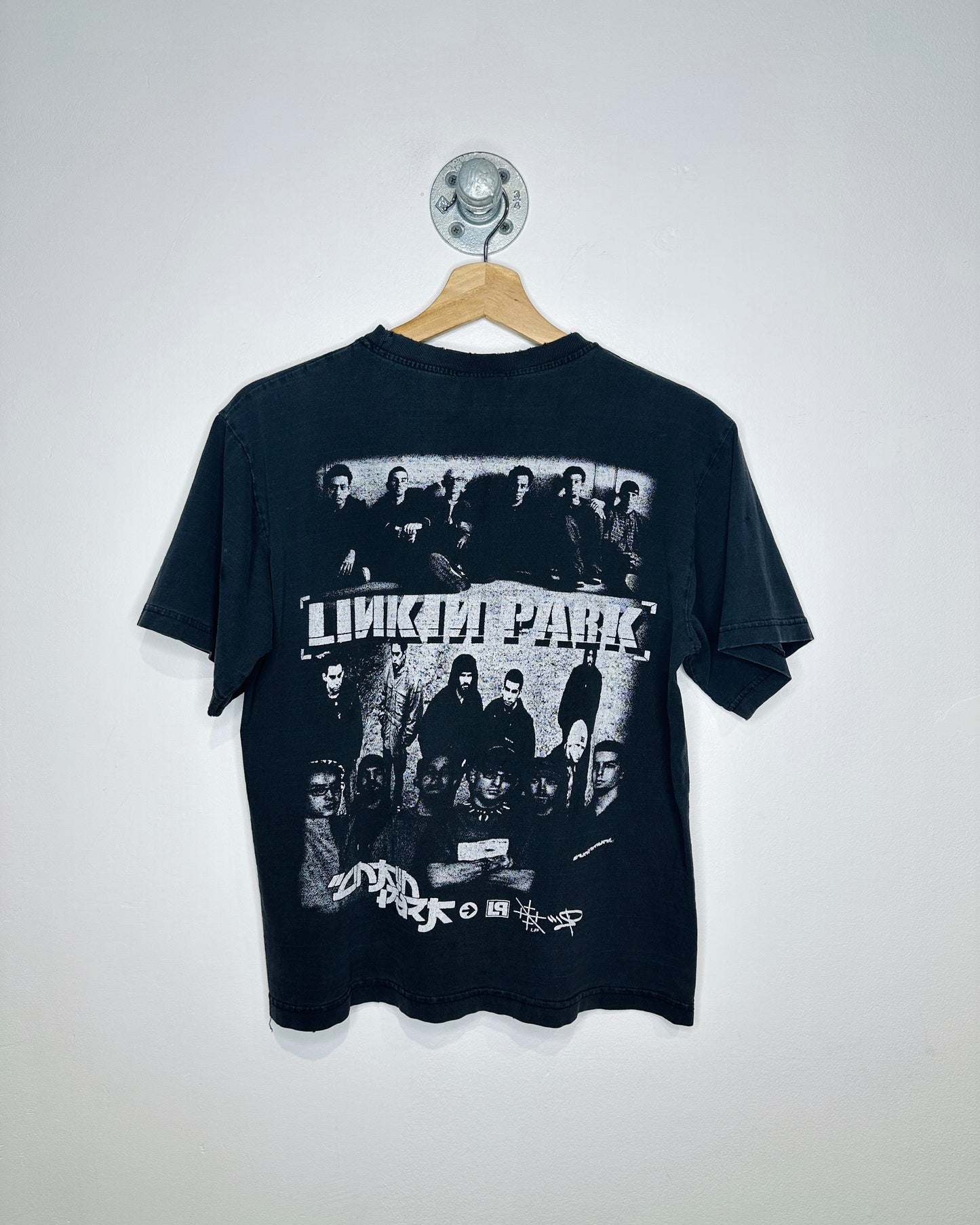 Vintage 2000s Linkin Park Faded And Thrashed Black Graphic Tee Shirt