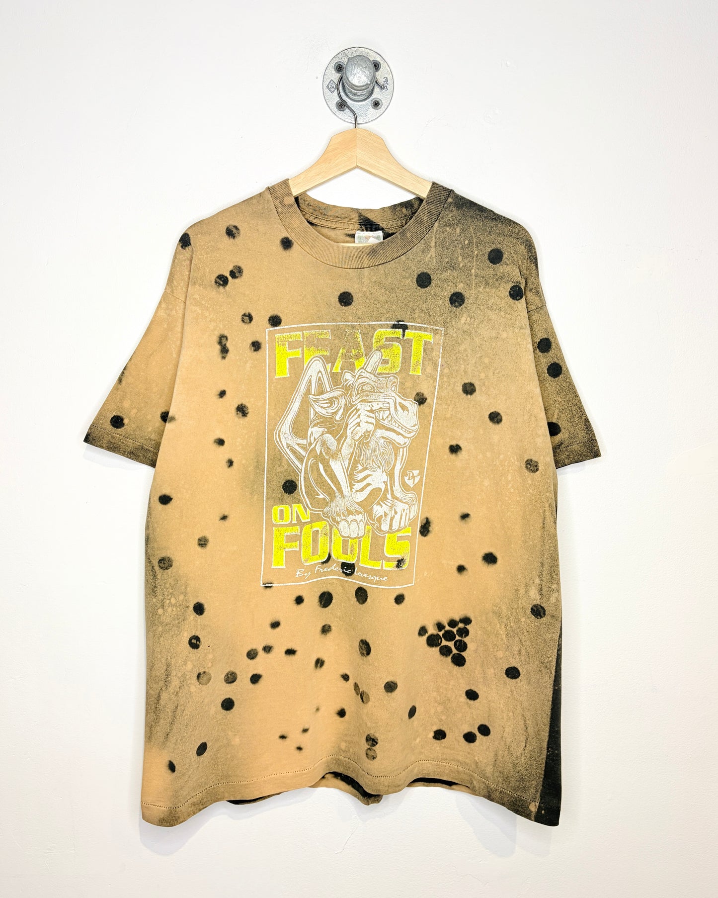 Vintage 1990s Feast On Fools By Frederic Lévesque Brown Tye Dye Tee Shirt