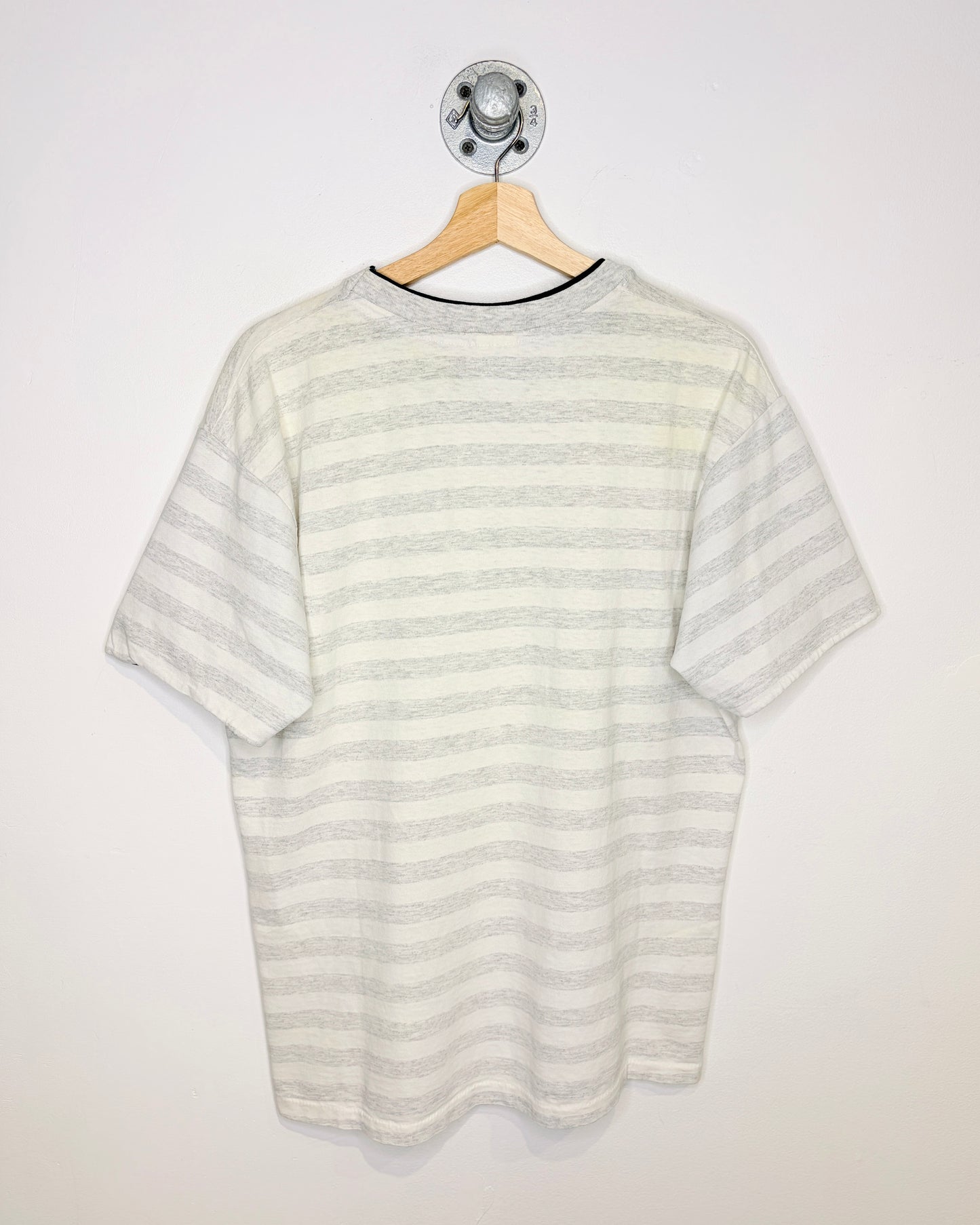 Vintage 1990s Hilton Head Island Tourist White And Grey Tee Shirt