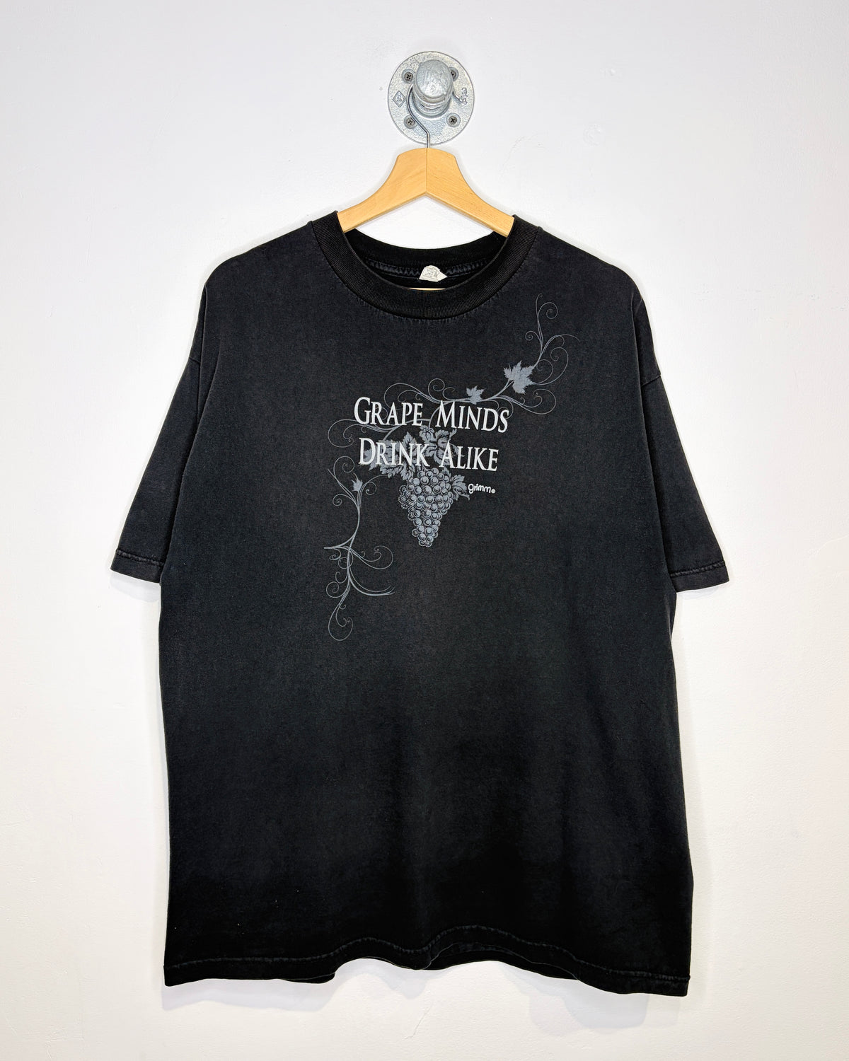 2000s Grape Minds Think Alike Faded Black Tee Shirt