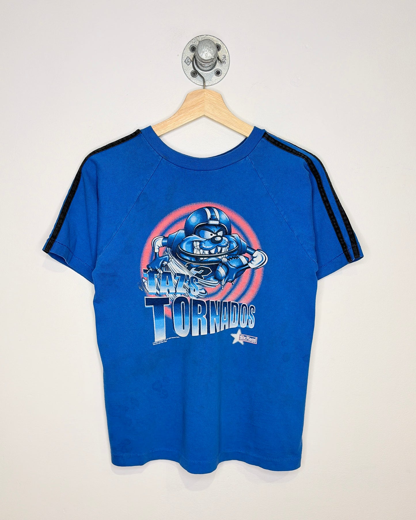 Vintage 1997 Taz’s Tornados Six Flags Faded Blue Raglan Tee Shirt