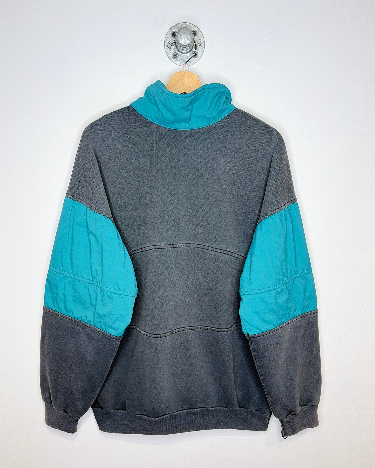 Vintage 80s Alberta Research Council Faded Black & Teal 1/4 Button Sweatshirt