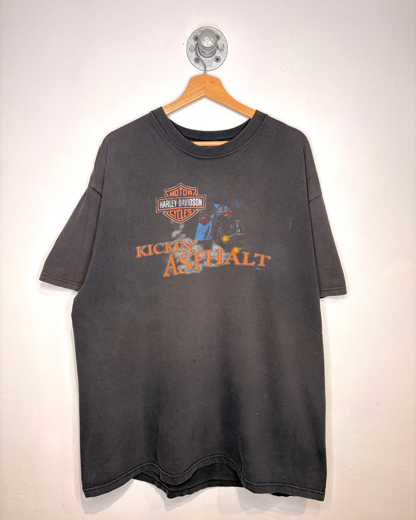 2007 Harley Davidson “Kickin’ Asphalt” Black Tee Shirt