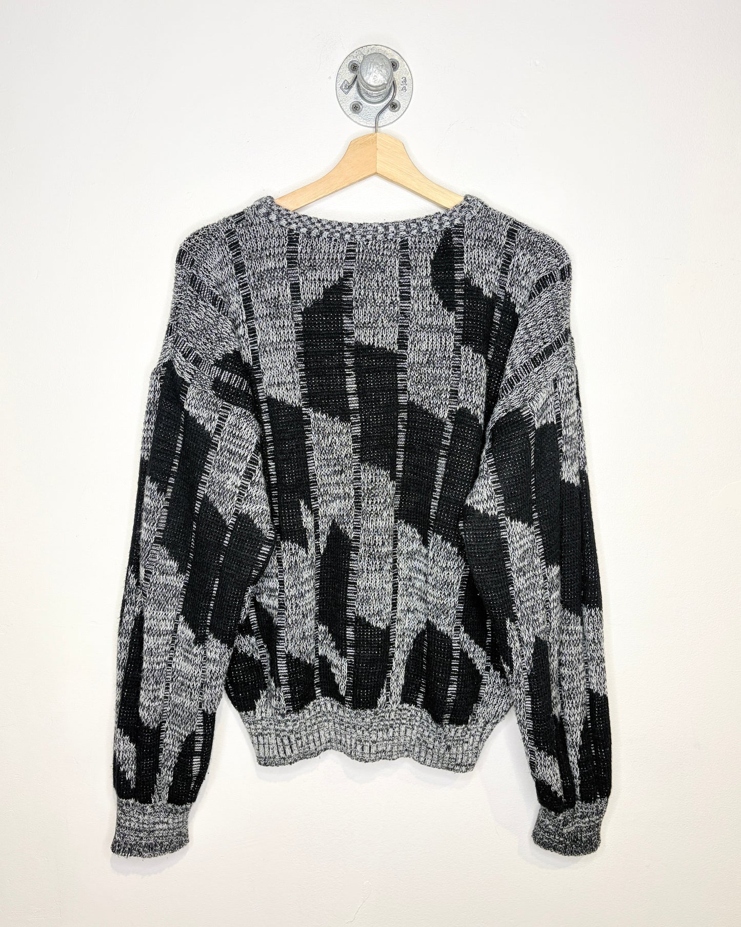 Vintage 90s Boxy Grey & Black Abstract Pattern Sweater