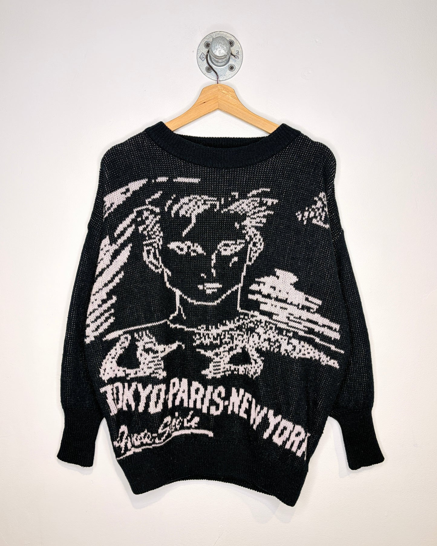 Vintage 90s “Squash” Boxy Black Sweater