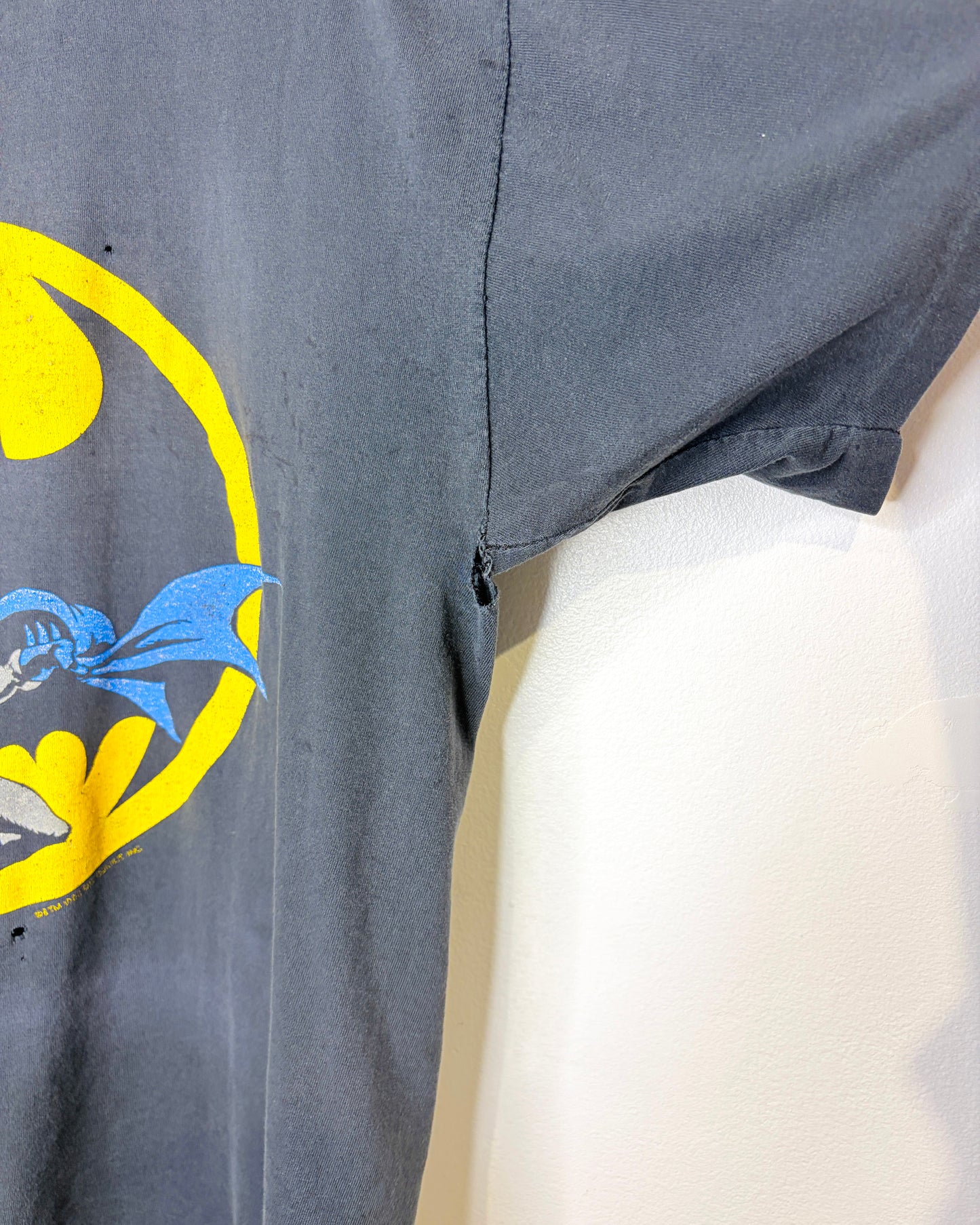 Vintage 1988 Batman DC Comics Faded & Distressed Black Tee Shirt