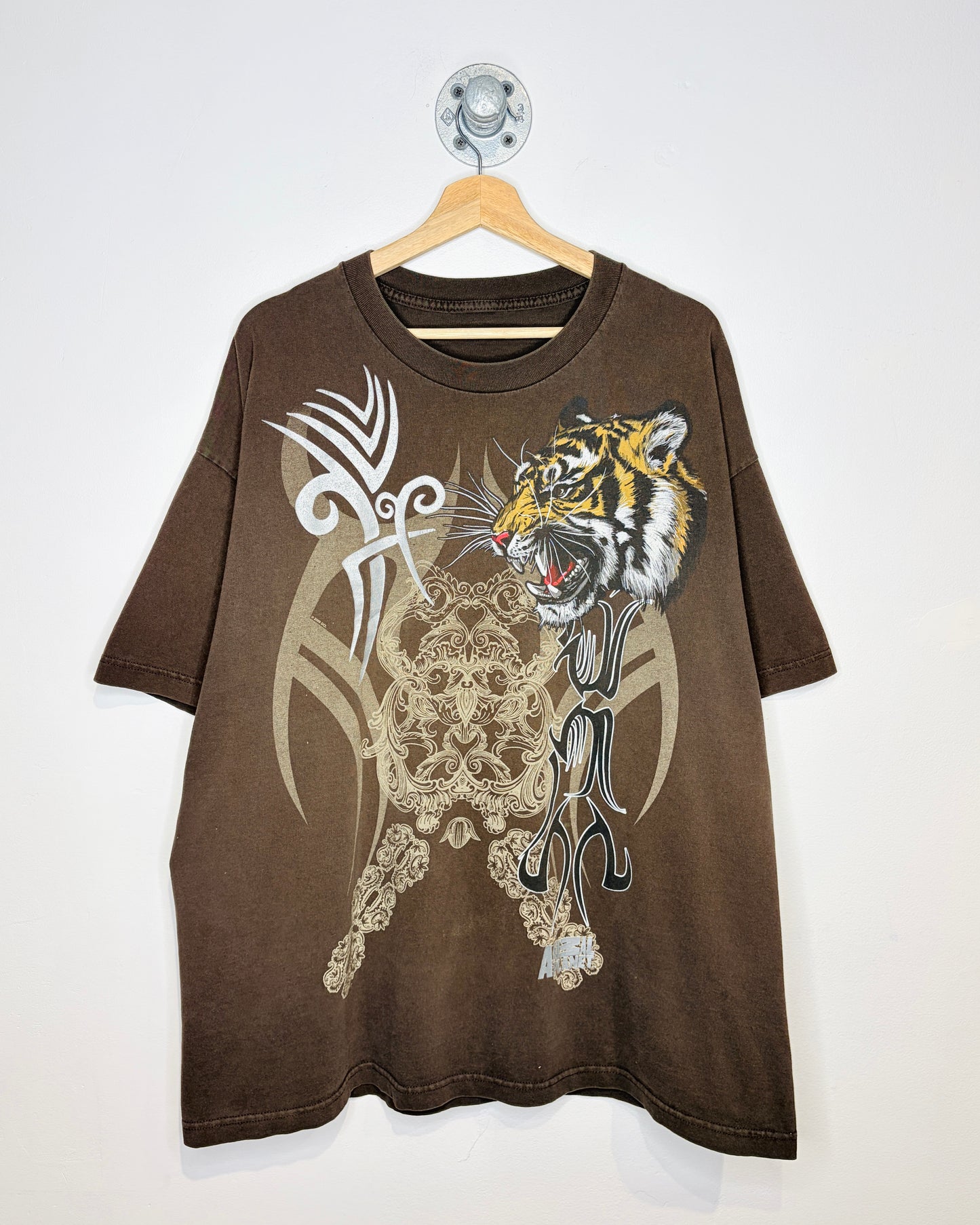 Vintage Y2K Animal Planet Brown Tee Shirt