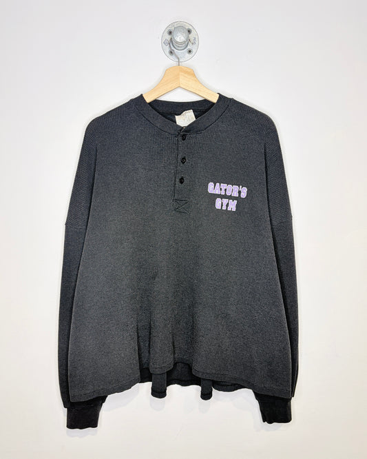 Vintage 90s Boxy Gator’s Gym Black Waffle Henley Longsleeve Shirt
